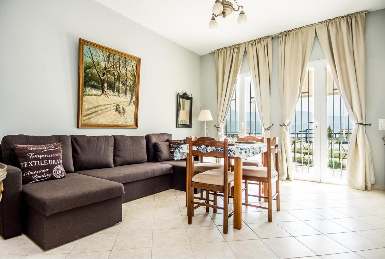 Xenia Ionis Luxury Apartments Lixouri Ngoại thất bức ảnh