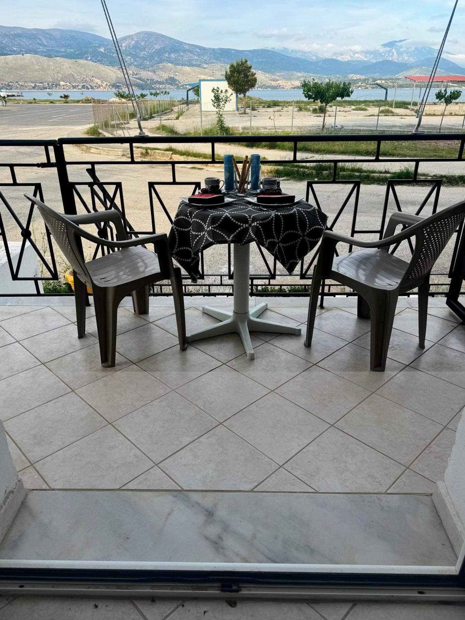 Xenia Ionis Luxury Apartments Lixouri Ngoại thất bức ảnh