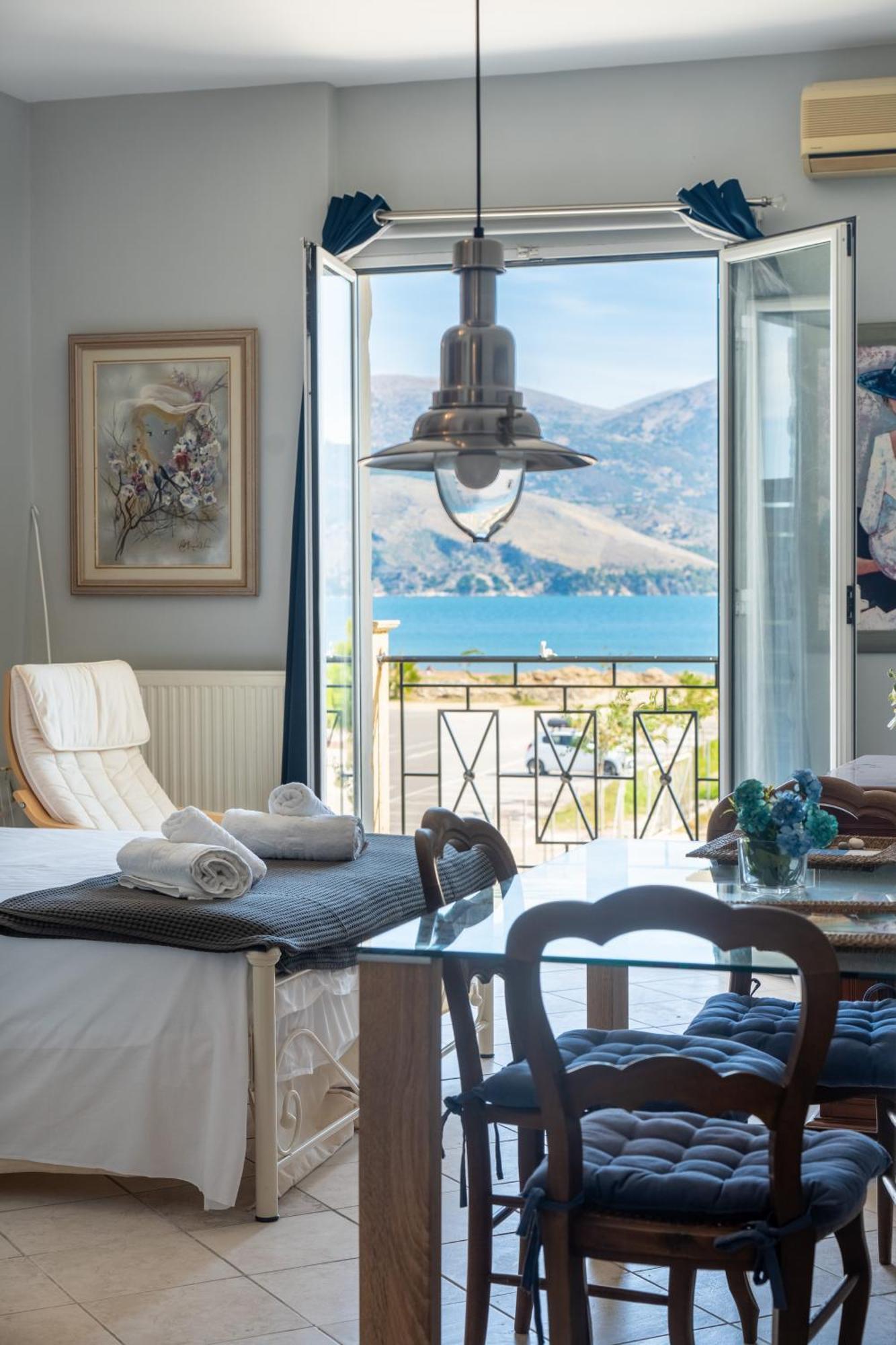 Xenia Ionis Luxury Apartments Lixouri Ngoại thất bức ảnh