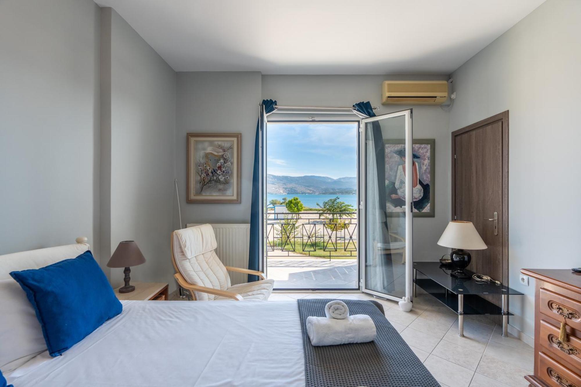 Xenia Ionis Luxury Apartments Lixouri Ngoại thất bức ảnh